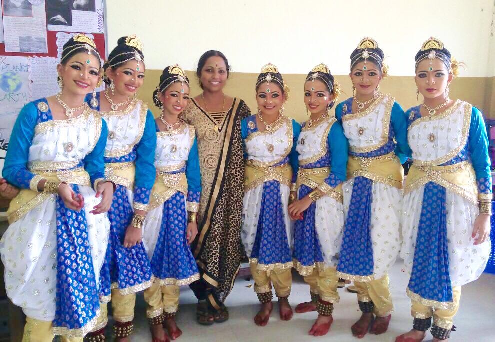 Bharatanatyam Dance Costumes In Usa, Bharatanatyam Dance Costumes In Uk
